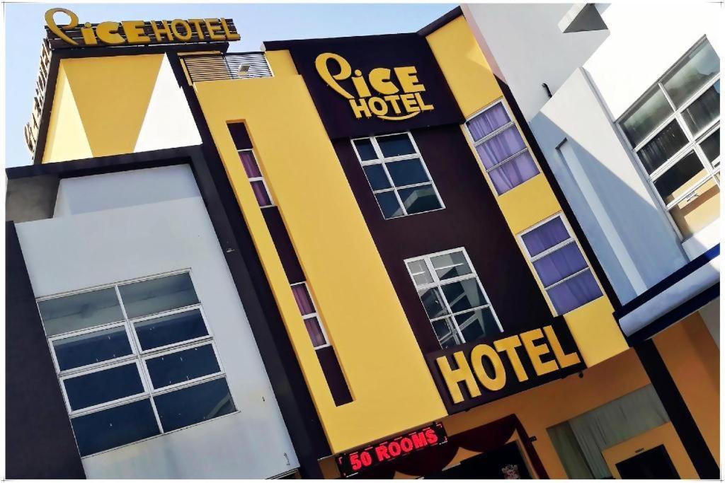 Pice Hotel Букит-Мертаджам Экстерьер фото
